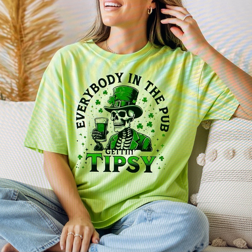 St. Patrick’s Day T-Shirt Size Large Pub Tipsy Green Short Sleeve Unisex